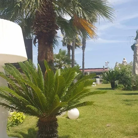 Apartment Accogliente Mansardato Vicino Al Mare