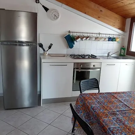 Accogliente Mansardato Vicino Al Mare Apartment *